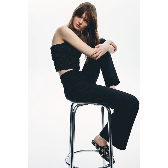 NWT H&M APPLIQUÉD BANDEAU CROP TOP in BLACK | US S - Picture 2 of 6